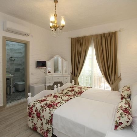 Alya Mou Butik Hotel Cesme Bagian luar foto