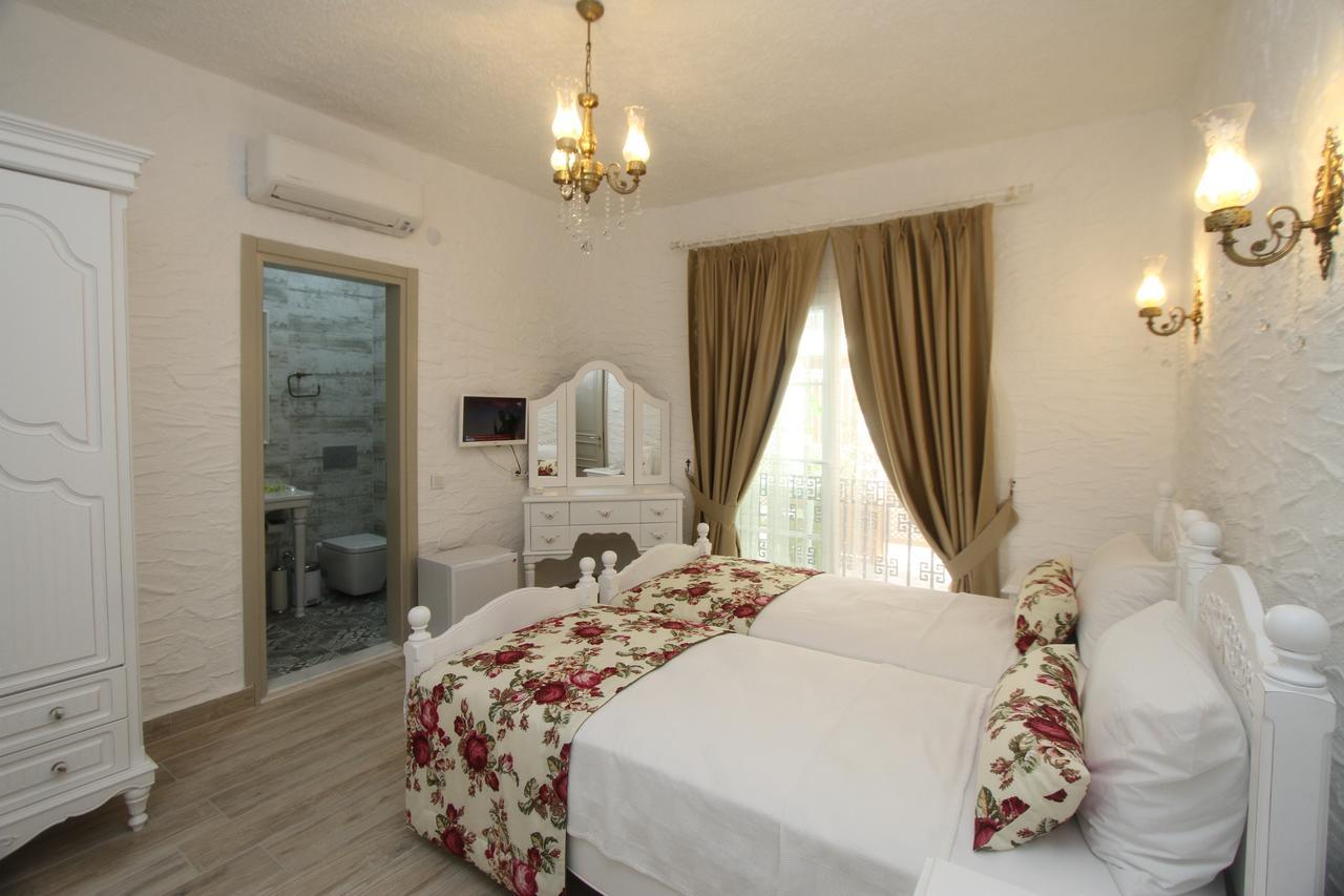 Alya Mou Butik Hotel Cesme Bagian luar foto