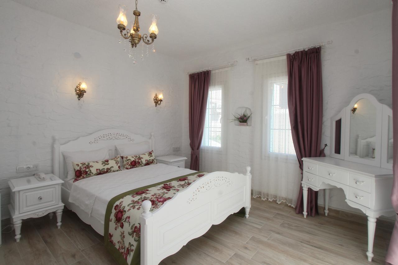 Alya Mou Butik Hotel Cesme Bagian luar foto