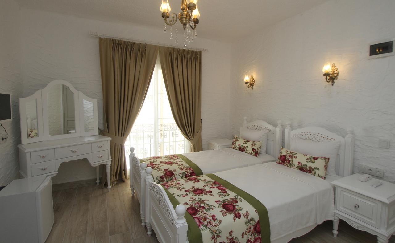 Alya Mou Butik Hotel Cesme Bagian luar foto