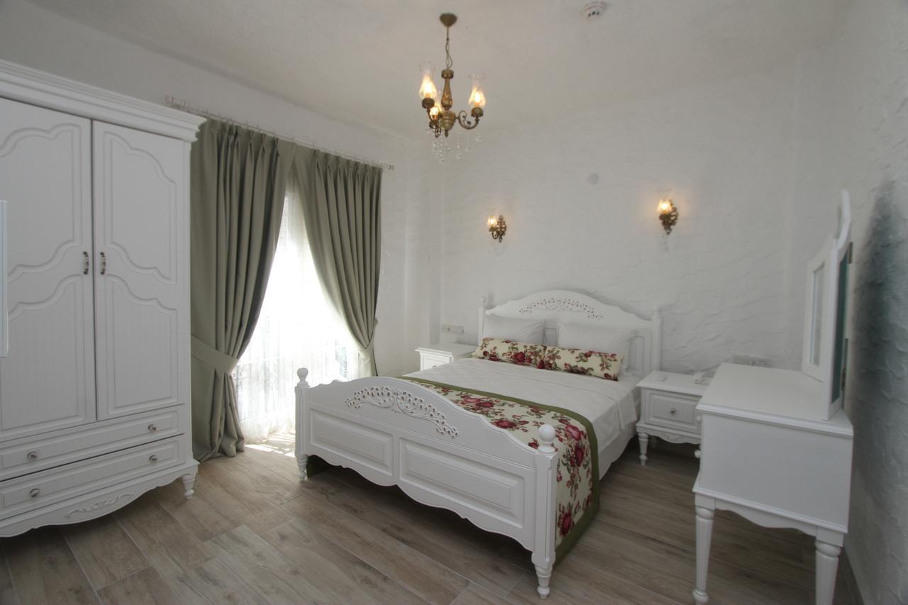 Alya Mou Butik Hotel Cesme Bagian luar foto